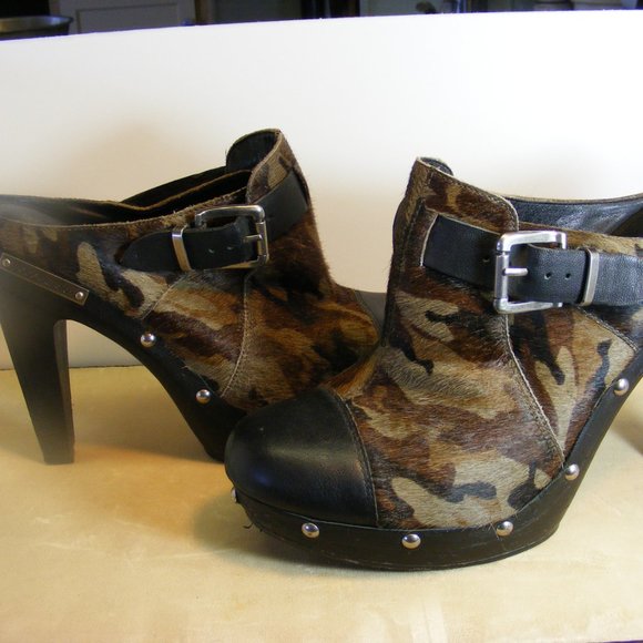 BCBGeneration Millard Camouflage Pony Calf Hair Studded Platform High Heel Mules - Picture 2 of 4